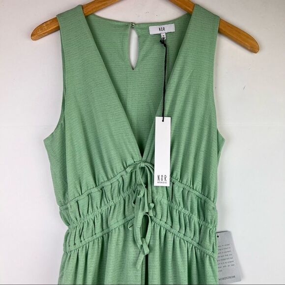 NSR • Women s Knit Pull-On Sleeveless V-Neck Smocked Waist - Picture 2 of 6